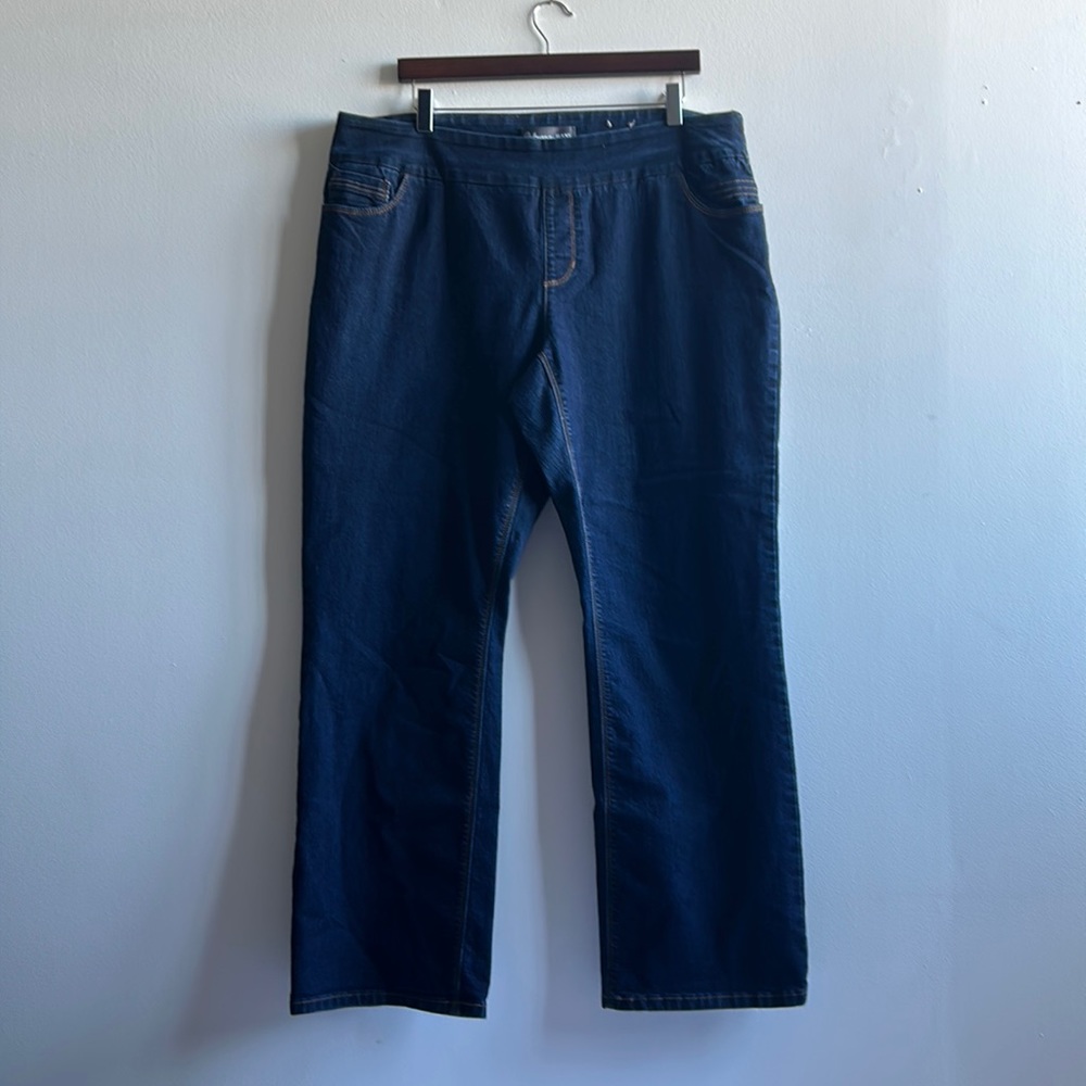 Reitmans Jeans Size 18 .